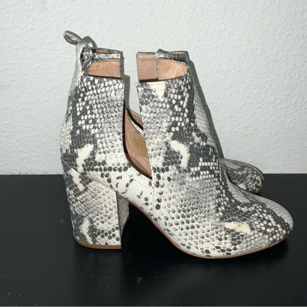 Women's Snake-Print Block Heel Ankle Boot in Black & White